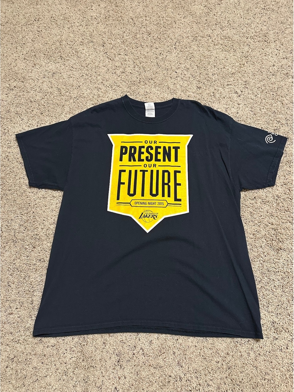 Los Angeles Lakers 2015 Opening Night 'Our Present Our Future' T-Shirt XL